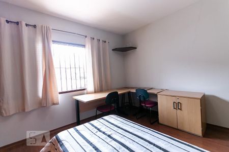 Casa à venda com 250m², 4 quartos e 5 vagas Casa à venda com 250m², 4 quartos e 5 vagasQuarto 4