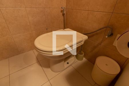 Apartamento para alugar com 246m², 4 quartos e 2 vagas Apartamento para alugar com 246m², 4 quartos e 2 vagasDetalhe do banheiro da suíte