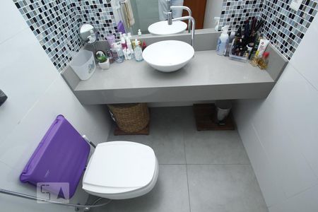 Apartamento para alugar com 70m², 2 quartos e sem vagaBanheiro