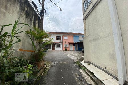 Casa de condomínio à venda com 98m², 3 quartos e 1 vaga Casa de condomínio à venda com 98m², 3 quartos e 1 vagaEntrada