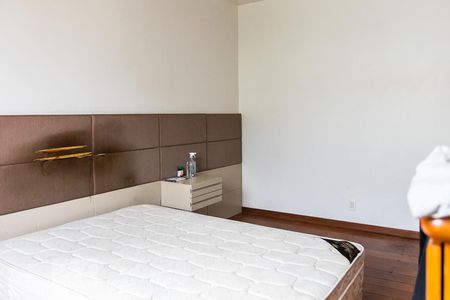 Casa à venda com 850m², 6 quartos e 5 vagas Casa à venda com 850m², 6 quartos e 5 vagasSuíte 1