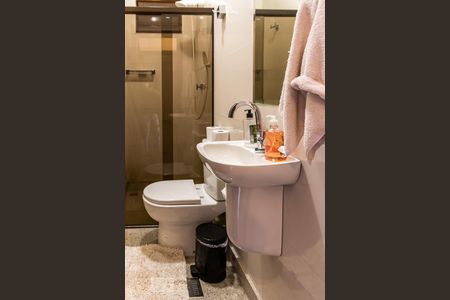 Casa à venda com 850m², 6 quartos e 5 vagas Casa à venda com 850m², 6 quartos e 5 vagasBanheiro