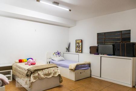 Casa à venda com 850m², 6 quartos e 5 vagas Casa à venda com 850m², 6 quartos e 5 vagasQuarto 2