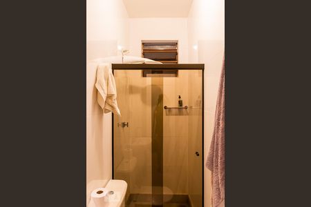 Casa à venda com 850m², 6 quartos e 5 vagas Casa à venda com 850m², 6 quartos e 5 vagasBanheiro 2