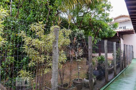 Casa à venda com 850m², 6 quartos e 5 vagas Casa à venda com 850m², 6 quartos e 5 vagasCanil