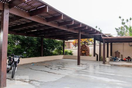 Casa à venda com 850m², 6 quartos e 5 vagas Casa à venda com 850m², 6 quartos e 5 vagasGaragem 2