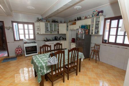 Casa à venda com 300m², 4 quartos e 2 vagas Casa à venda com 300m², 4 quartos e 2 vagasCozinha