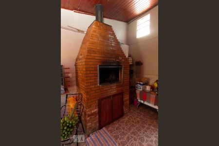 Casa à venda com 300m², 4 quartos e 2 vagas Casa à venda com 300m², 4 quartos e 2 vagasChurrasqueira