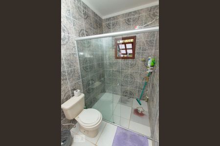 Casa à venda com 300m², 4 quartos e 2 vagas Casa à venda com 300m², 4 quartos e 2 vagasBanheiro 2