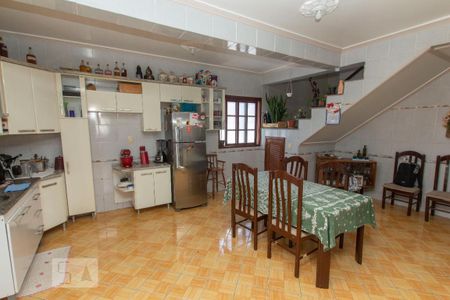 Casa à venda com 300m², 4 quartos e 2 vagas Casa à venda com 300m², 4 quartos e 2 vagasCozinha