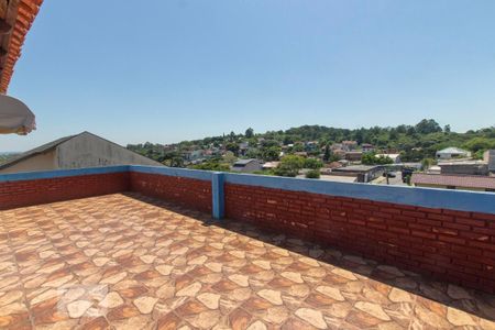 Casa à venda com 300m², 4 quartos e 2 vagas Casa à venda com 300m², 4 quartos e 2 vagasTerraço