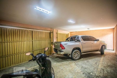 Casa à venda com 310m², 4 quartos e 4 vagasGaragem