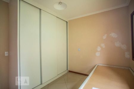 Casa à venda com 310m², 4 quartos e 4 vagasSuíte 1