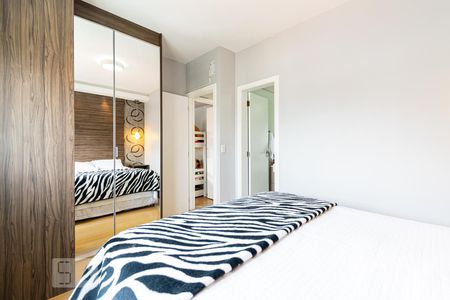 Apartamento à venda com 80m², 3 quartos e 2 vagas Apartamento à venda com 80m², 3 quartos e 2 vagasSuíte