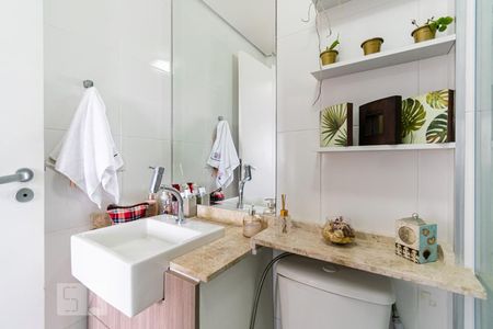 Apartamento à venda com 80m², 3 quartos e 2 vagas Apartamento à venda com 80m², 3 quartos e 2 vagasBanheiro da Suíte