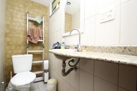 Casa à venda com 206m², 3 quartos e sem vagaBanheiro de Serviço