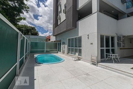 Apartamento à venda com 73m², 3 quartos e 1 vaga Apartamento à venda com 73m², 3 quartos e 1 vagaÁrea comum - Piscina