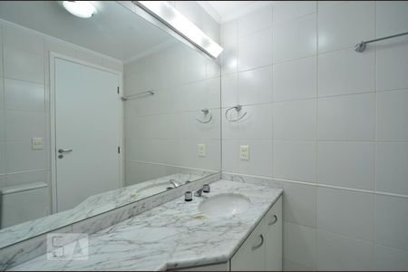 Apartamento à venda com 93m², 3 quartos e 2 vagasBanheiro da Suíte