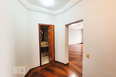 Apartamento à venda com 268m², 4 quartos e 4 vagas Apartamento à venda com 268m², 4 quartos e 4 vagasHall