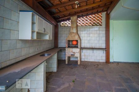 Casa à venda com 350m², 3 quartos e 5 vagas Casa à venda com 350m², 3 quartos e 5 vagasChurrasqueira