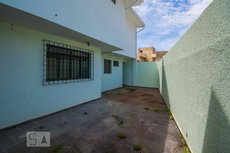 Casa à venda com 350m², 3 quartos e 5 vagas Casa à venda com 350m², 3 quartos e 5 vagasQuintal