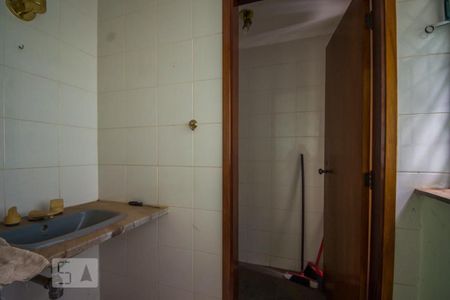 Casa à venda com 350m², 3 quartos e 5 vagas Casa à venda com 350m², 3 quartos e 5 vagasLavabo