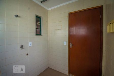 Casa à venda com 350m², 3 quartos e 5 vagas Casa à venda com 350m², 3 quartos e 5 vagasÁrea de Serviço