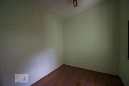 Casa à venda com 350m², 3 quartos e 5 vagas Casa à venda com 350m², 3 quartos e 5 vagasQuarto 2