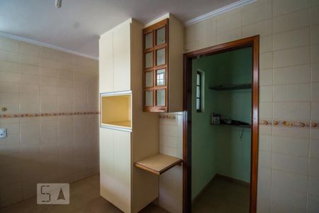 Casa à venda com 350m², 3 quartos e 5 vagas Casa à venda com 350m², 3 quartos e 5 vagasCozinha