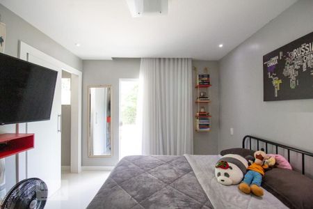 Casa de condomínio à venda com 420m², 5 quartos e 3 vagas Casa de condomínio à venda com 420m², 5 quartos e 3 vagasSuíte 3