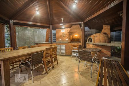 Apartamento à venda com 75m², 3 quartos e 2 vagas Apartamento à venda com 75m², 3 quartos e 2 vagasÁrea comum - Churrasqueira