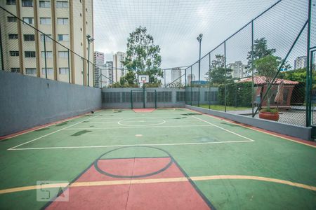 Apartamento à venda com 75m², 3 quartos e 2 vagas Apartamento à venda com 75m², 3 quartos e 2 vagasÁrea comum - Quadra Poliesportiva