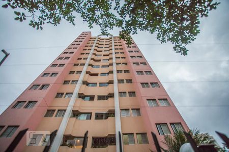 Apartamento à venda com 75m², 3 quartos e 2 vagas Apartamento à venda com 75m², 3 quartos e 2 vagasFachada