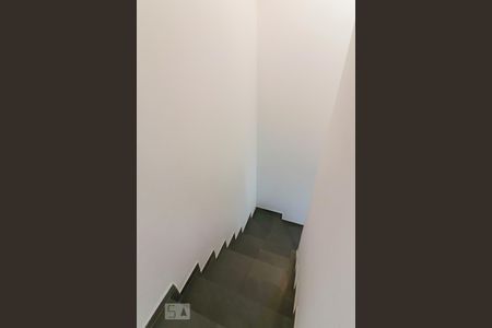 Casa de condomínio à venda com 126m², 2 quartos e 1 vaga Casa de condomínio à venda com 126m², 2 quartos e 1 vagaEscadas