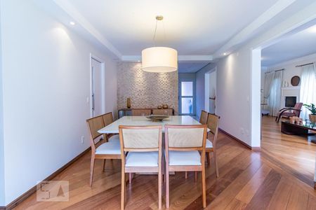 Sala de Jantar de casa de condomínio para alugar com 4 quartos, 300m² em Jardim Santa Helena, São Paulo