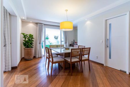 Sala de Jantar de casa de condomínio para alugar com 4 quartos, 300m² em Jardim Santa Helena, São Paulo