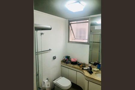 Apartamento à venda com 212m², 5 quartos e 2 vagas Apartamento à venda com 212m², 5 quartos e 2 vagasBanheiro
