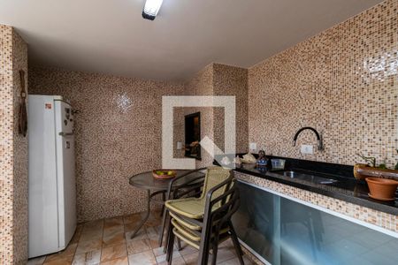 Casa à venda com 348m², 4 quartos e 3 vagasChurrasqueira