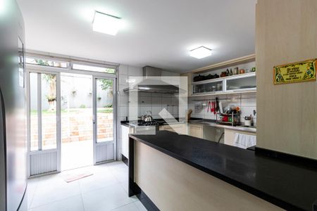 Casa à venda com 348m², 4 quartos e 3 vagasCozinha