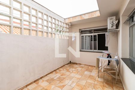 Casa à venda com 348m², 4 quartos e 3 vagasÁrea de serviço