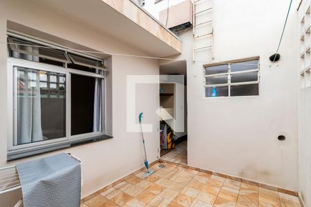 Casa à venda com 348m², 4 quartos e 3 vagasÁrea de serviço