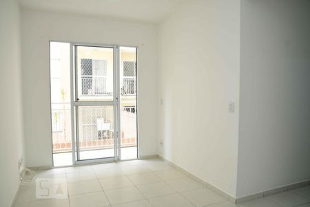 Sala de apartamento para alugar com 2 quartos, 50m² em Jardim Central, Cotia