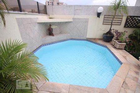 Apartamento à venda com 230m², 3 quartos e 3 vagas Apartamento à venda com 230m², 3 quartos e 3 vagasPiscina apartamento
