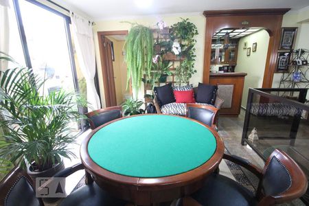 Apartamento à venda com 230m², 3 quartos e 3 vagas Apartamento à venda com 230m², 3 quartos e 3 vagasSala de Jogos