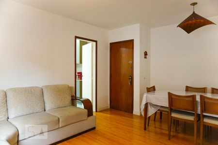 Sala de apartamento para alugar com 3 quartos, 97m² em Barra da Tijuca, Rio de Janeiro