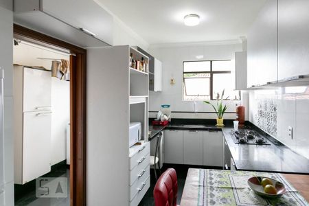 Apartamento à venda com 110m², 4 quartos e 2 vagas Apartamento à venda com 110m², 4 quartos e 2 vagasCozinha