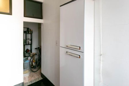 Apartamento à venda com 110m², 4 quartos e 2 vagas Apartamento à venda com 110m², 4 quartos e 2 vagasÁrea de Serviço