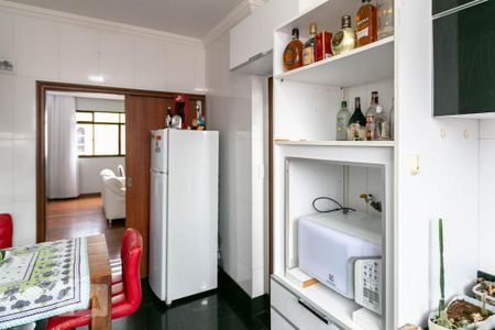 Apartamento à venda com 110m², 4 quartos e 2 vagas Apartamento à venda com 110m², 4 quartos e 2 vagasCozinha