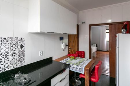 Apartamento à venda com 110m², 4 quartos e 2 vagas Apartamento à venda com 110m², 4 quartos e 2 vagasCozinha