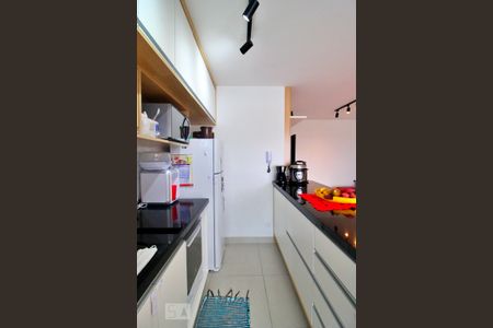 Apartamento à venda com 83m², 2 quartos e 2 vagasCozinha